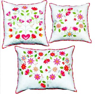 From the Heart Applique Pillows Patterns by Kellie Wulfsohn for Don't Look Now!